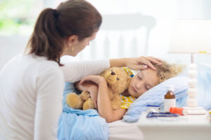 Cómo ayudar a los niños enfermos a afrontar el dolor